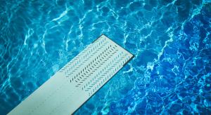 cobertor de piscina blanco
