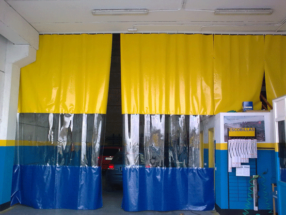 foto de toldo de garaje azul y amarillo